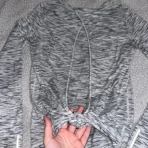 Lululemon Beat The Heat Long Sleeve thumbnail 9