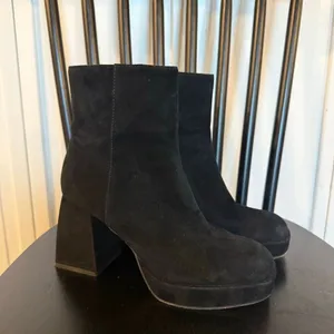 Dolce Vita Gracie black suede platform boots size 6.5 thumbnail 8