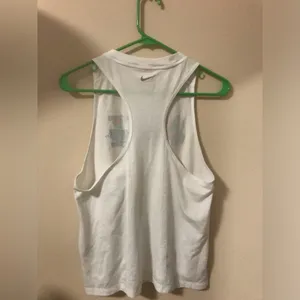New NIKE Tank Tops Women thumbnail 2