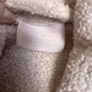 Bath & Body Works Plush Light Pink Belted‎ Robe Soft Warm Cozy Robe Size S/M thumbnail 5