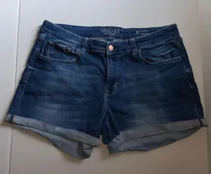 Arizona Jean Co. Women's Shorts Size 17 thumbnail 1