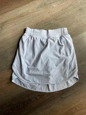 lululemon athletica Hotty Hot High-Rise Skirt Performance Tennis Skort Size 4 thumbnail 4