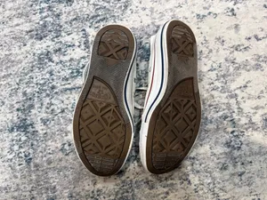 White Converse thumbnail 4