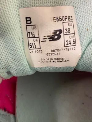 New Balance 550v3 Womens Running Shoes Size 7.5 thumbnail 8