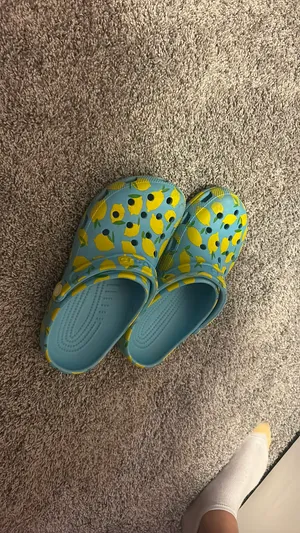Lemon Crocs Classic Clogs thumbnail 4