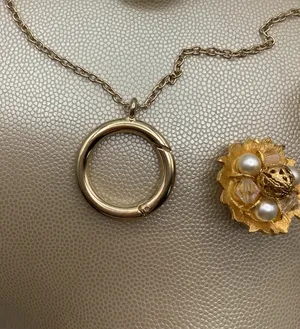 Vintage Gold Tone Circle Pendant Matinee Necklace thumbnail 4