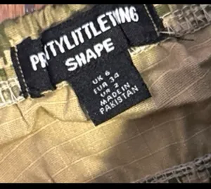 Camo Pretty Little Thing Crop Top thumbnail 3