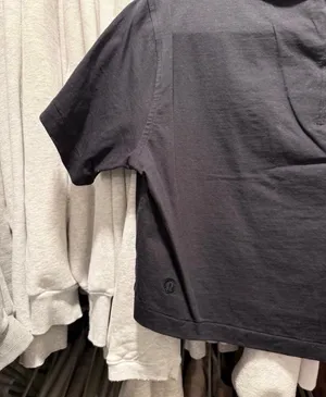 Lululemon Cropped Shirt thumbnail 3