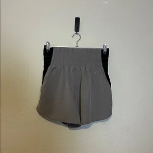 Abercrombie YPB motion‎ TEK lined fly away shorts in Tan and Black Size Small thumbnail 5