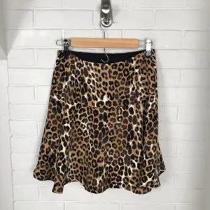 Express NWT Animal Print Peplum Mini Skirt thumbnail 7