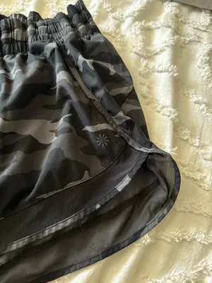 Athleta Mesh Racer Run Shorts 4" thumbnail 2