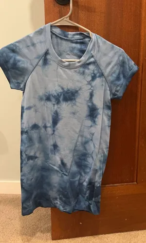 Lululemon Swiftly Tech Short Sleeve thumbnail 1