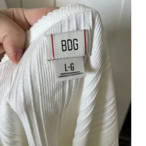 BDG UO Drew Cap Sleeve Ribbed Square White Neck Cropped Tee Size Large Nwot thumbnail 6