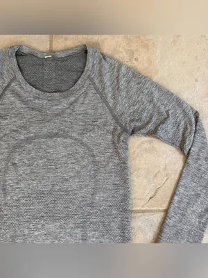 Lululemon Swiftly Tech Long Sleeve 2.0 in Slate / White Heather Grey Size 4 thumbnail 3