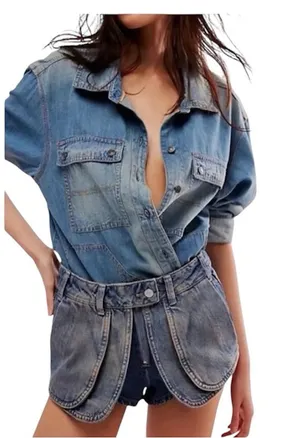 NWOT Free People We the Free Prince Street Denim Micro Shorts Overlay Size 31 thumbnail 1
