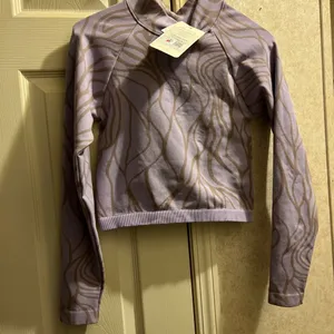 Shirt thumbnail 3