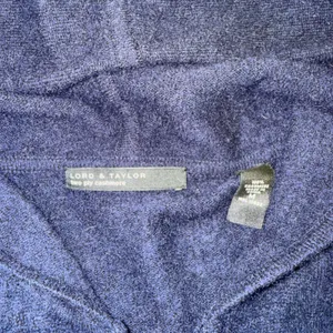 Lord & Taylor Cashmere Hoodie Women Medium Navy Blue Good Zip Up Sweater thumbnail 2