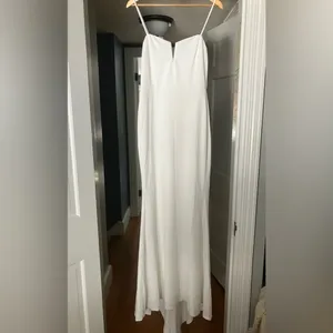 LULU's Bridal Wedding Chic Modern Sexy Minimalist Mermaid Trumpet Maxi Gown thumbnail 4
