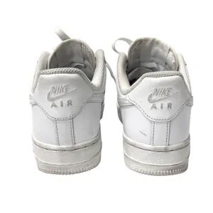 Nike Air Force 1 Low Athletic Lifestyle Shoes Sneakers Women’s Size 7 White Y2K thumbnail 4
