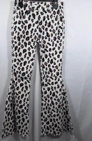 Saints & Hearts Leopard Print Flare Jeans Women’s Size Medium thumbnail 1