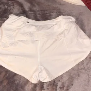 Lululemon Shorts thumbnail 2