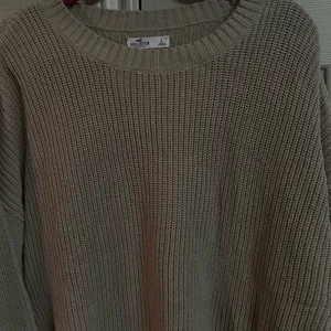 Hollister Cozy Beige Sweater thumbnail 2