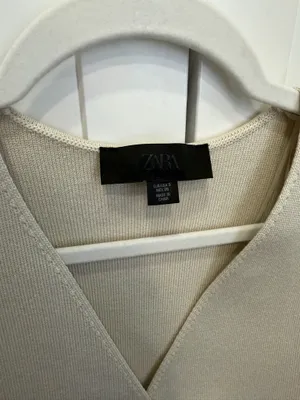 ZARA Vest Knit Small thumbnail 2