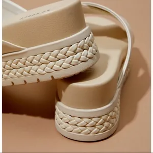 NEW Arula / Altar’d State Wide Width Sandals Size 8.5 NWT thumbnail 3