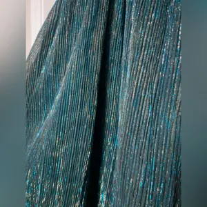 NWT Crystal Sky Deep V-neck Pleated Sparkle Iridescent Women’s Cocktail Dress LG thumbnail 3