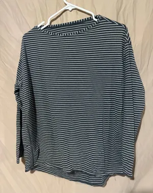 Lululemon long sleeve thumbnail 1