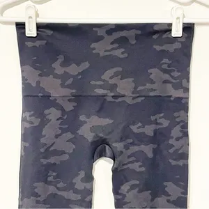 Spanx Women's Look At Me Now Seamless‎ Leggings Camo Black Gray Size Medium thumbnail 2