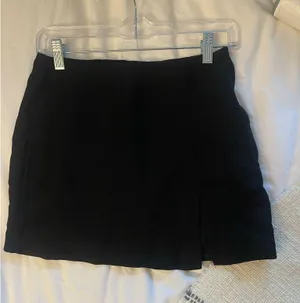 H&M Black Mini Skirt  thumbnail 1