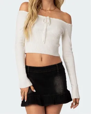 Edikted Off-The-Shoulder Top Long Sleeve thumbnail 1
