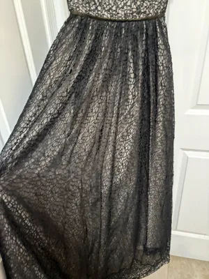 Monique Lhuillier Gown thumbnail 3