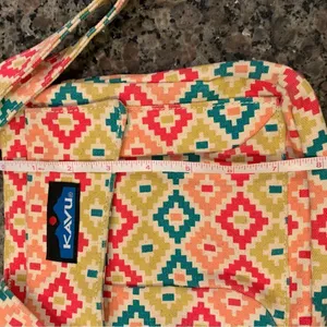 Kavu Canvas Crossbody Adjustable Green Pink Aztec Bag Purse thumbnail 6