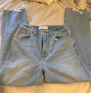 Abercrombie Jeans High-Rise Straight thumbnail 1