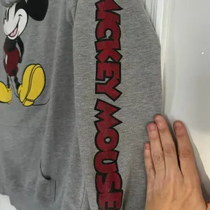 Disney Juniors Sz:XL 15-17 Classic Mickey Mouse Graphic Print Grey Cotton Hoodie thumbnail 3