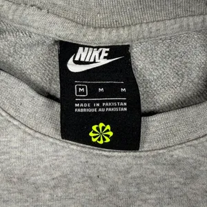 Nike Sportswear Crewneck Sweatshirt Women’s Medium Gray Swoosh thumbnail 5