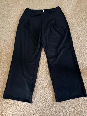 Halara pants  thumbnail 1