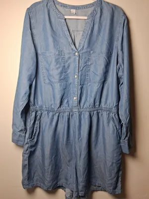 Old Navy Blue Long Sleeve Chambray Romper Shorts Outfit size XL Pockets Buttons thumbnail 1
