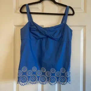 Ann Taylor Loft Top Womens Blue Blouse White Embroider Eyelet Circle Shirt Sz 10 thumbnail 1