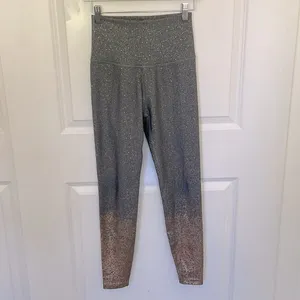 Beyond Yoga Alloy Ombré Metallic Gray Leggings Medium Activewear Workout thumbnail 4