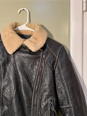 Studio M Women’s Size XS Faux Leather Jacket Black Sherpa Textured Wool Trim thumbnail 6