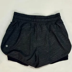 Lululemon x Peloton Black 2 in 1 Running Shorts Bike Short Liner Size 8 thumbnail 3