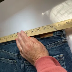 American Eagle “90’s Skinny” size 6 jeans. thumbnail 6