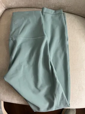 Lululemon Wunder Leggings 25” thumbnail 2