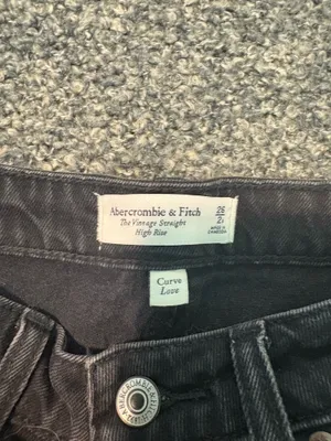 Abercrombie Vintage Straight Jeans thumbnail 3