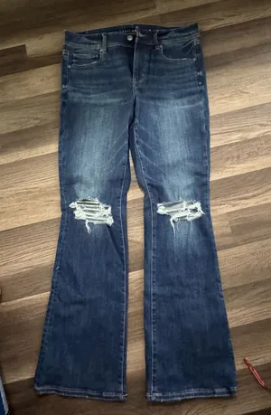American Eagle Jeans thumbnail 1