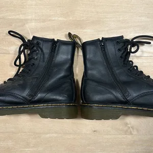 Dr. Martens 1460 8-Eye Sz 6 thumbnail 4