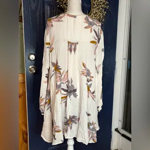 Free People Floral Print Tunic Top - Cream and Pink thumbnail 4
